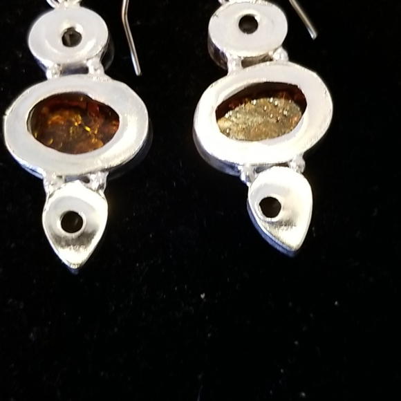 WONDERFUL EARRINGS NWOT - Picture 7 of 7